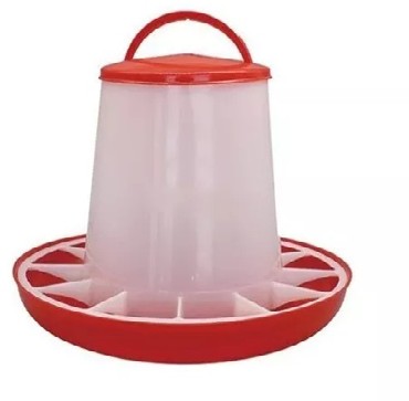 COMEDOURO PARA AVES COM GANCHO PLÁSTICO - 1,5 KG